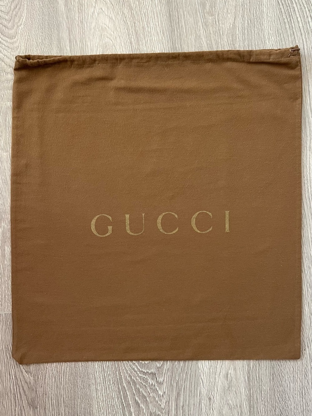 Gucci dust bag (C323)
